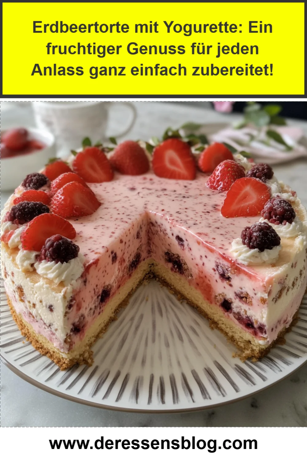 Erdbeertorte mit Yogurette: Ein fruchtiger Genuss für jeden Anlass ganz einfach zubereitet!